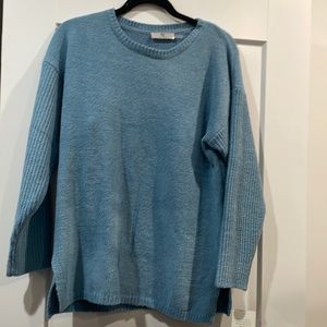 Barefoot dreams like fabric— women’s blue sweater, size small